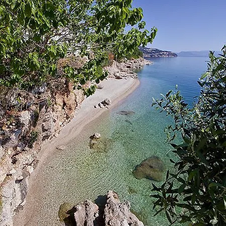 Апартаменты Drimouras *